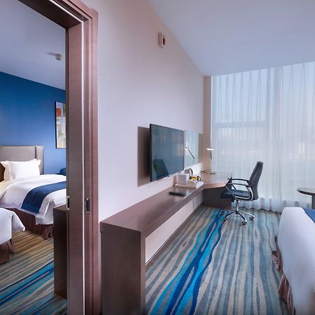 Holiday Inn Express Shenyang North Station By Ihg Ngoại thất bức ảnh