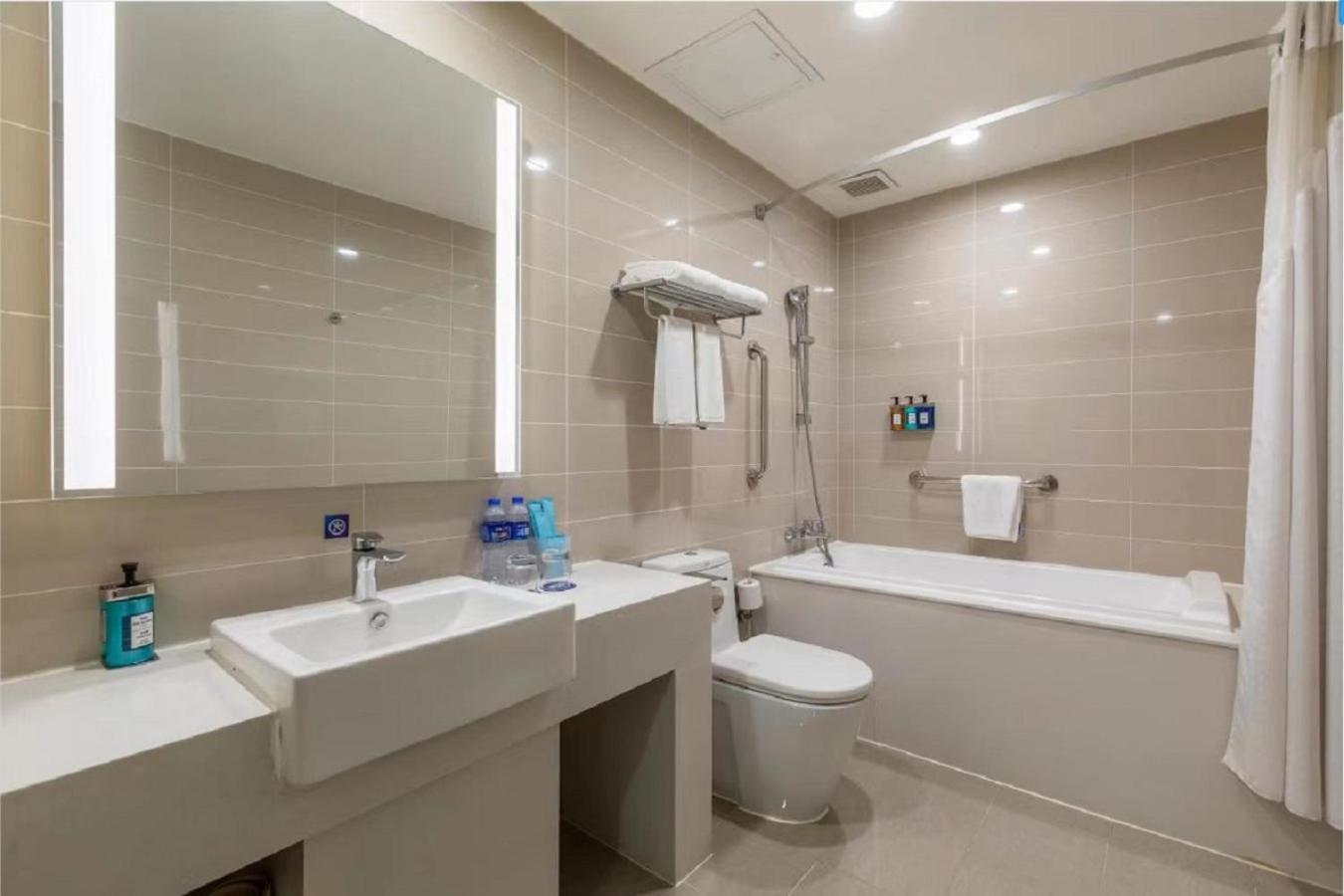 Holiday Inn Express Shenyang North Station By Ihg Ngoại thất bức ảnh